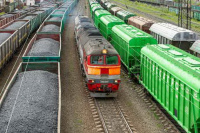 Reuters exclusive: Russia's major exporters cut rail cargo volumes as economy slows, document shows